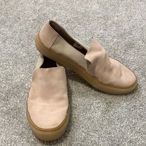 Toms Women's Light Pink Suede Loafers 9